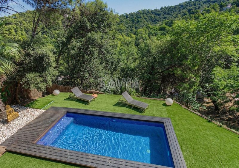Foto 54313aaf-1c8d-4d57-8062-f9d1969a4823. Casa  de diseño en plena naturaleza de collserola en Sant Cugat del Vallès