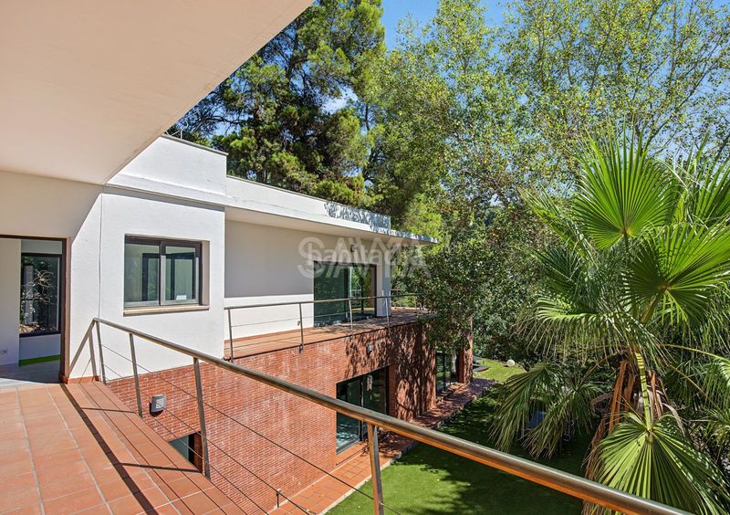 Foto 8f8ce6a3-7137-4f93-b4a8-2f414b87fa91. Casa  de diseño en plena naturaleza de collserola en Sant Cugat del Vallès
