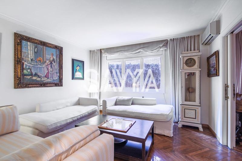 Foto 3143dd73-9185-47c5-b82d-c5d957cf922e. Piso exclusiva vivienda en planta baja con terrazajardín en turó park en Barcelona