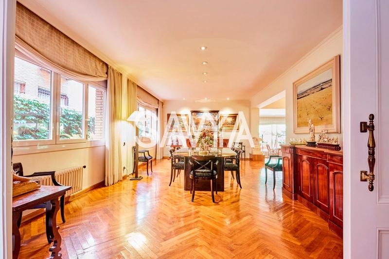 Foto 8efbe127-3103-48c9-b887-c8afe15430f1. Piso exclusiva vivienda en planta baja con terrazajardín en turó park en Barcelona