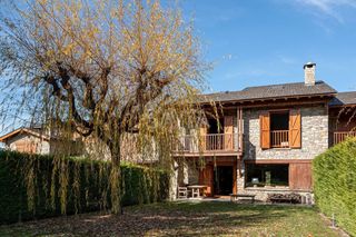 Chalet  Grau de l'os. Casa con jardín privado a tres vientos en la urbanización en la