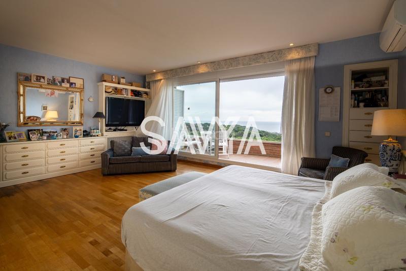 Foto bd12ebec-81cc-4acd-a5fb-2fc424365e0c. Casa con riscaldamento parcheggio piscina in Les Bilbenyes Sant Vicenç de Montalt