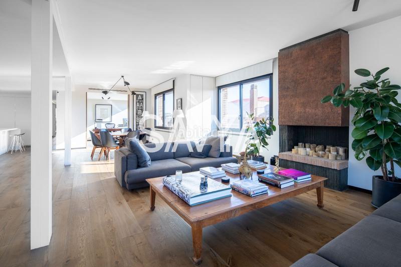 Foto 608c15e9-74b1-4893-b079-36a04f0fac86. Rent penthouse with heating parking in Tres Torres Barcelona
