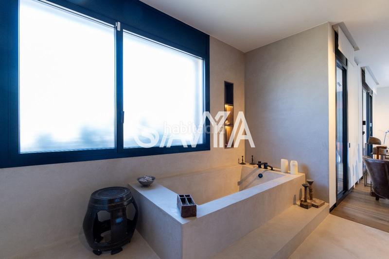 Foto 953d3249-a8ce-4f55-b763-ca60901f11d9. Rent penthouse with heating parking in Tres Torres Barcelona
