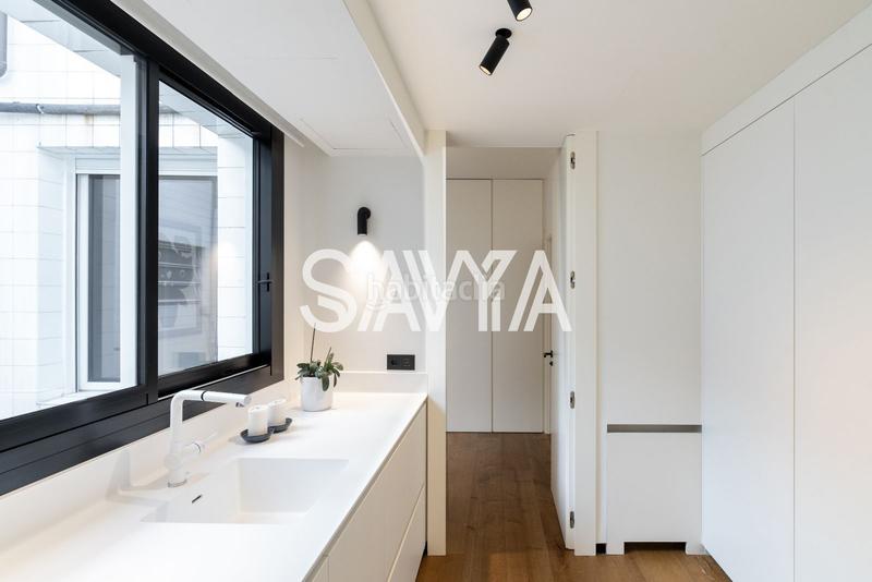 Foto ae557b0b-821c-41c3-8e8c-1e6f97b8b3dc. Rent penthouse with heating parking in Tres Torres Barcelona