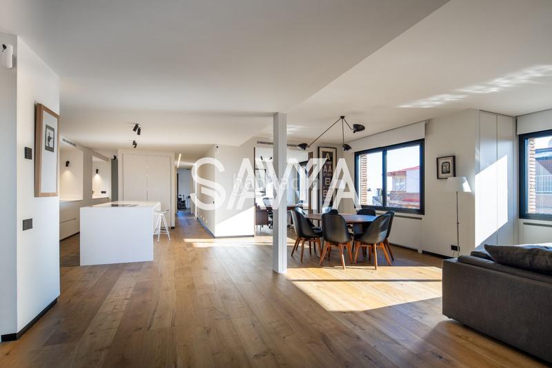 Foto b0a8ebbc-33c0-4805-a5f2-2f5839239b76. Rent penthouse with heating parking in Tres Torres Barcelona