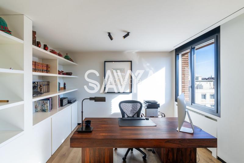 Foto b83d6bdb-cdcb-4e32-afaf-fa05998afcf4. Rent penthouse with heating parking in Tres Torres Barcelona