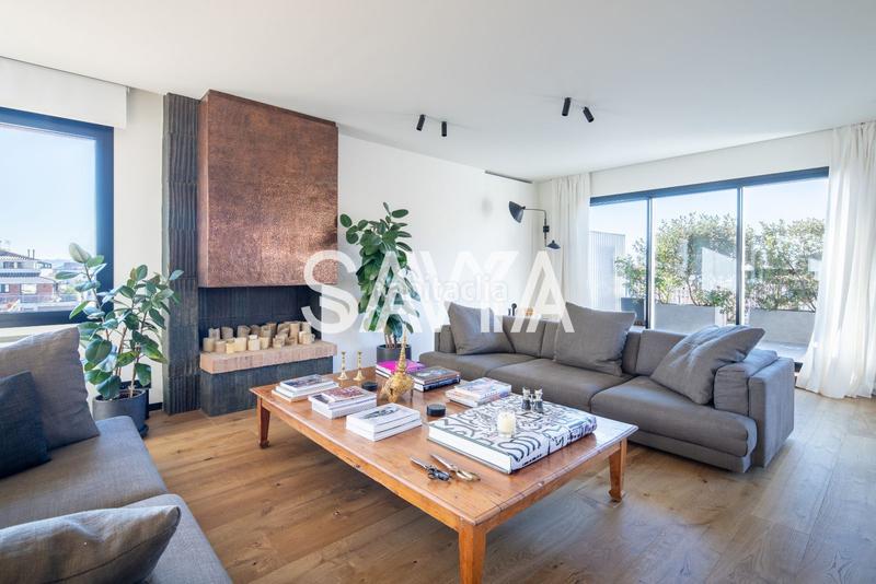 Foto f5dc583f-a323-41bf-a4af-1202b355e5de. Rent penthouse with heating parking in Tres Torres Barcelona