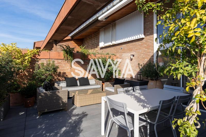 Foto fb88e28f-fdc4-4d42-b548-a2571021c829. Rent penthouse with heating parking in Tres Torres Barcelona