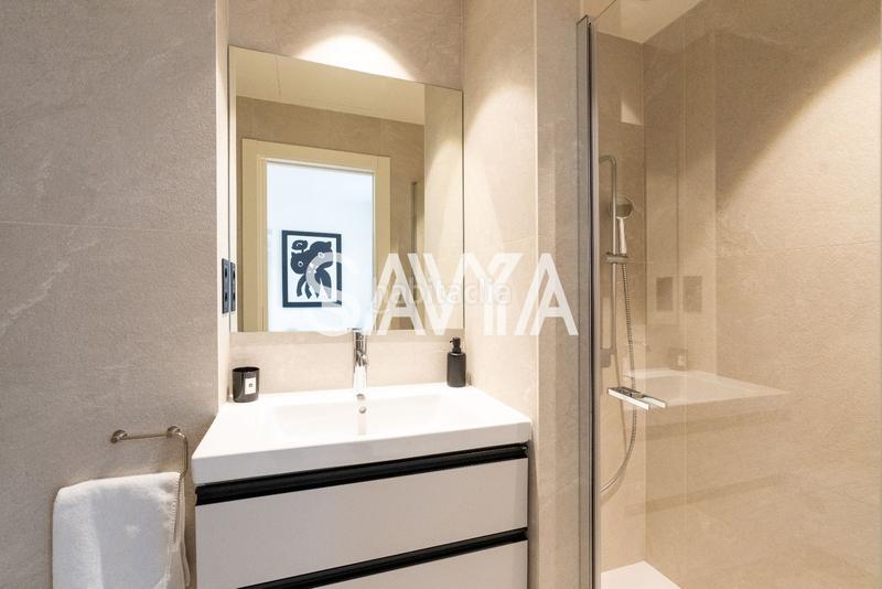 Foto fbef2416-23e3-477b-b83a-6c02b0f3e450. Rent penthouse with heating parking in Tres Torres Barcelona