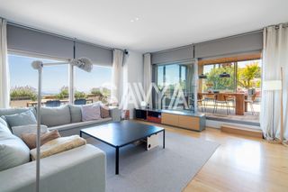 Àtic a Sant Gervasi - Bonanova. Atico con increíbles vistas, con amplia terraza, piscina privada