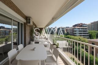 Pis  Francesc carbonell. Espectacular piso con terraza jardín y piscina