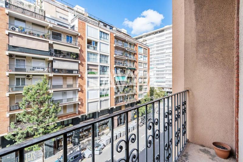 Foto 72791fff-486e-4298-b833-78e197b28cd6. Flat with heating terrace in Barri de les Corts Barcelona