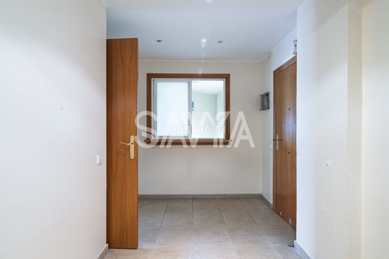 Foto 1299e827-95df-4b0b-bbac-67796e001611. Oficina amb calefacció aparcament a Sant Gervasi - Galvany Barcelona