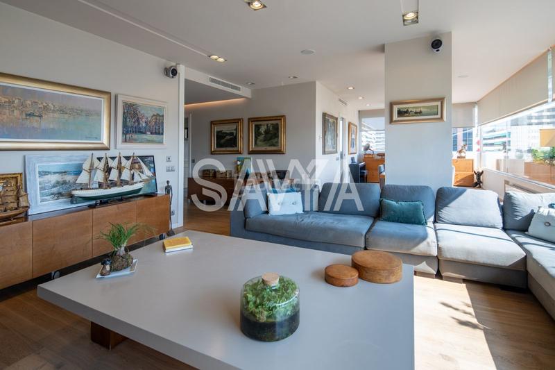Foto 49d58bd1-4840-41de-b6e5-78a4f235272e. Alquiler piso amplia y luminosa vivienda en Pedralbes junto a sarriá con zona verde y piscina. en Barcelona