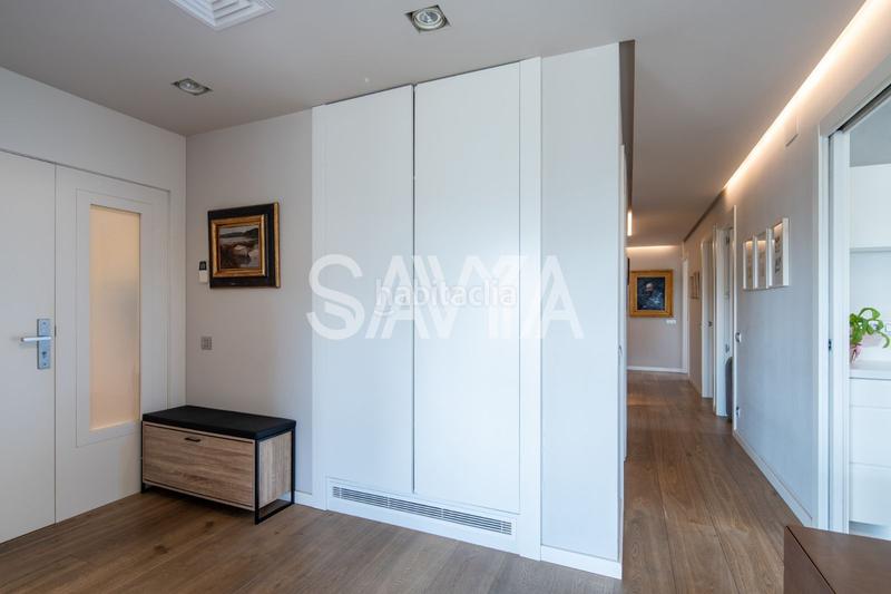 Foto 4aee9048-57d7-445c-a72a-3b32615d3bca. Alquiler piso amplia y luminosa vivienda en Pedralbes junto a sarriá con zona verde y piscina. en Barcelona