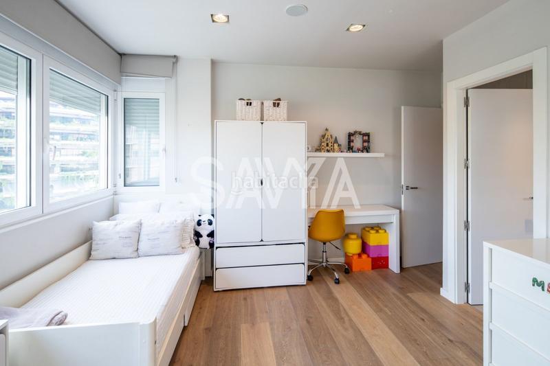 Foto 527e5e5c-a75a-4193-a2ff-efc9234aed42. Alquiler piso amplia y luminosa vivienda en Pedralbes junto a sarriá con zona verde y piscina. en Barcelona