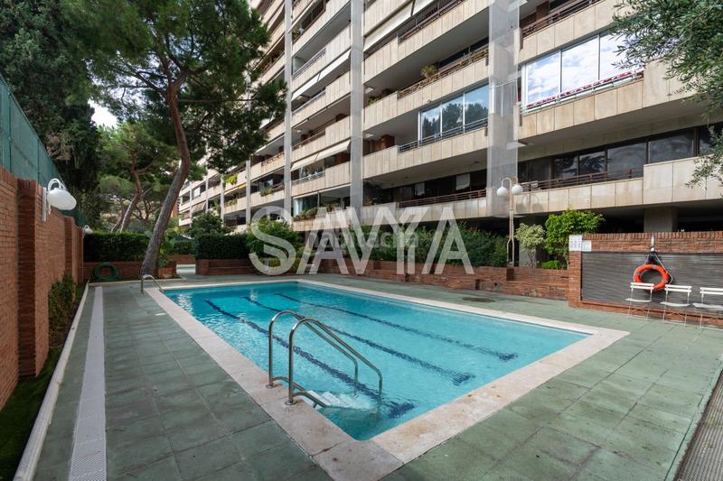 Foto 56691642-637f-4413-8f26-eb8c3b348198. Alquiler piso amplia y luminosa vivienda en Pedralbes junto a sarriá con zona verde y piscina. en Barcelona