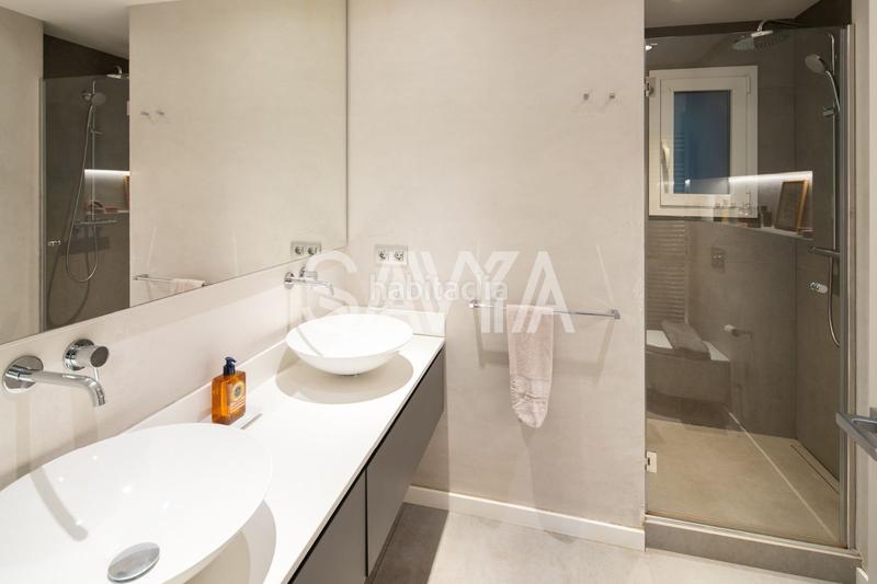 Foto 6443b892-6430-4960-8a45-f58701eb8920. Alquiler piso amplia y luminosa vivienda en Pedralbes junto a sarriá con zona verde y piscina. en Barcelona
