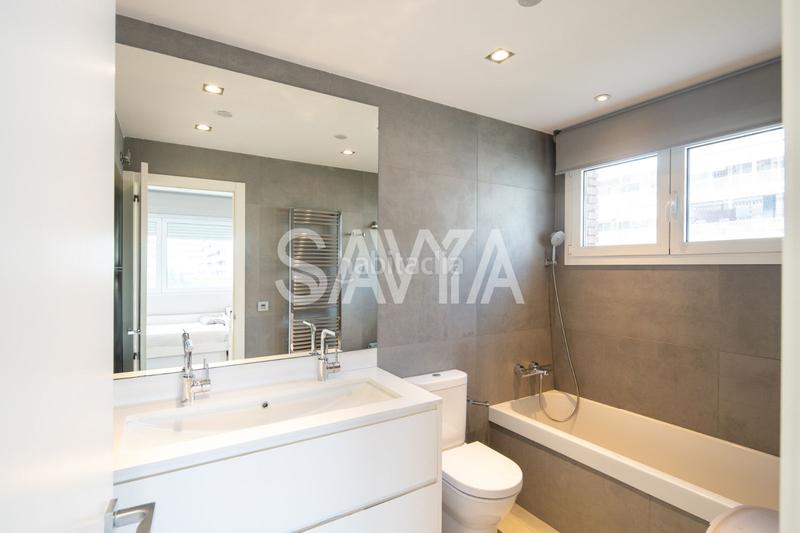 Foto aad23e30-a7ce-4a99-9fb6-6d5e8b09f7fe. Alquiler piso amplia y luminosa vivienda en Pedralbes junto a sarriá con zona verde y piscina. en Barcelona