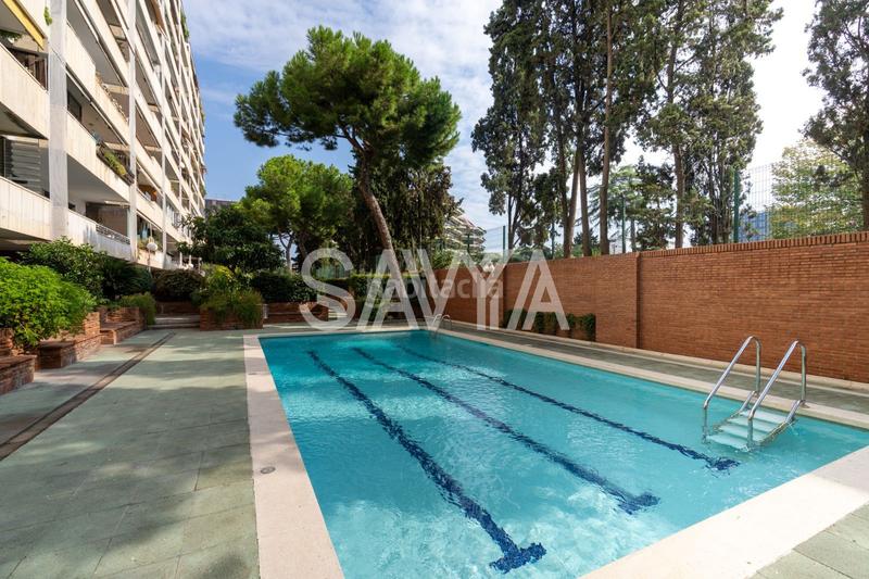 Foto c13ed68f-ed22-4050-b561-19e7127145be. Alquiler piso amplia y luminosa vivienda en Pedralbes junto a sarriá con zona verde y piscina. en Barcelona