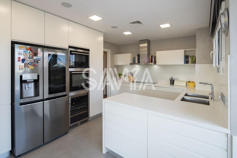 Foto ef3b8613-49dd-427d-a776-5727e377b459. Alquiler piso amplia y luminosa vivienda en Pedralbes junto a sarriá con zona verde y piscina. en Barcelona