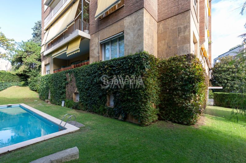 Foto 1661c992-f386-4d55-aa1c-f7849e0d3c52. Pis amb calefacció aparcament piscina a Pedralbes Barcelona
