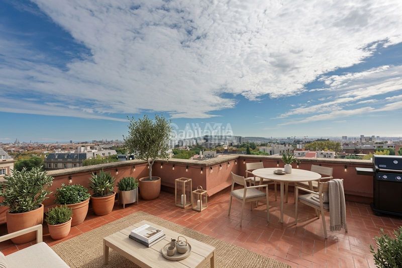 Foto 55826e84-b582-4f05-8f30-0ae80d45656e. Pis amb calefacció aparcament piscina a Pedralbes Barcelona