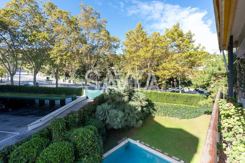 Foto 8b625828-60f1-49a3-ab37-ca726df54c46. Pis amb calefacció aparcament piscina a Pedralbes Barcelona