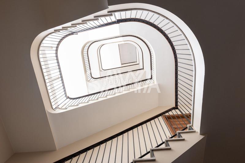 Foto d94153bf-48f3-4e59-b2dc-a87d1a02fd7b. Pis amb calefacció aparcament piscina a Pedralbes Barcelona