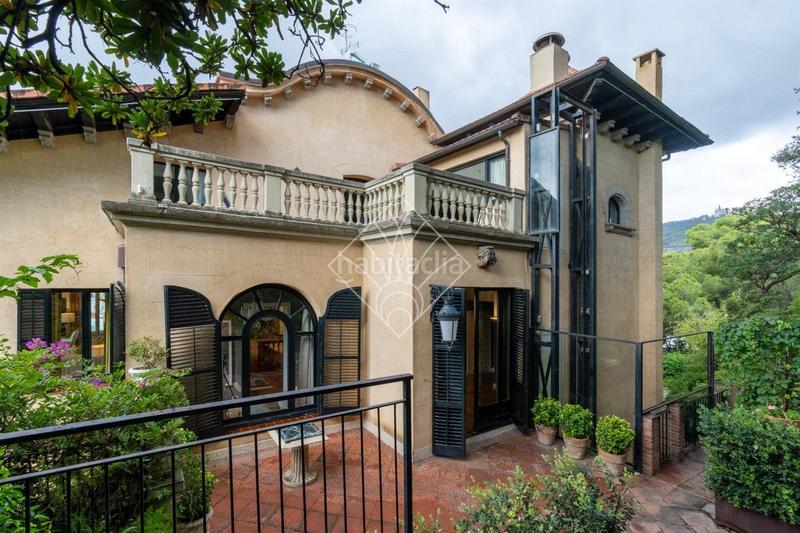 Foto 42cf401a-b21c-4005-add3-02155e4c1b00. Casa exclusiva casa en el corazón en Putget - Farró Barcelona