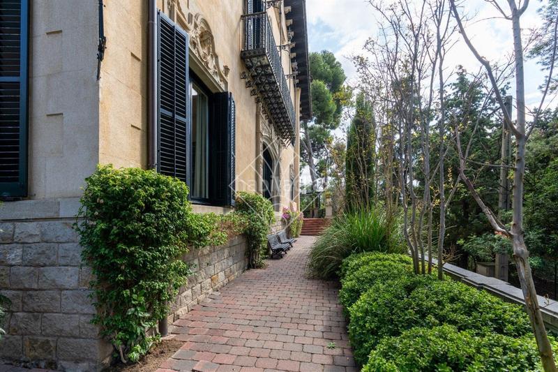 Foto 6860a4f3-7b57-4001-885f-72a3b0f8fb9b. Casa exclusiva casa en el corazón en Putget - Farró Barcelona