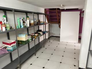 Lloguer Local Comercial a Puerta Blanca. Alquiler de local en  avenida principal de málaga