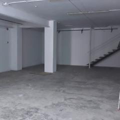Local commercial  Ronda de sant antoni de llefià. Estupendo local esquinero de 205m2