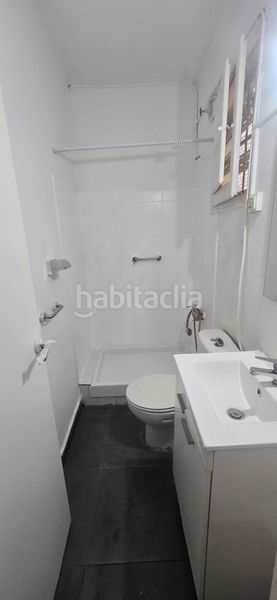 Foto 2c8d4147-5f88-4a7f-bd7c-c411e61ea530. Edificio en pau claris 18 edificio en venta , 5 dormitorios. en Santa Coloma de Gramenet