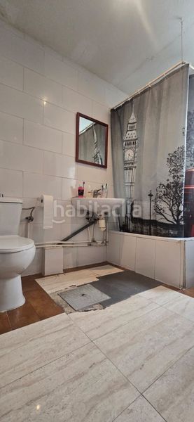Foto 38c3e2e1-2d49-498b-908e-d307f3c5b855. Edificio en pau claris 18 edificio en venta , 5 dormitorios. en Santa Coloma de Gramenet