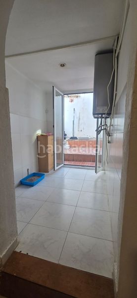 Foto 3da9b464-73d2-4b5e-9cdf-54eb9351707b. Edificio en pau claris 18 edificio en venta , 5 dormitorios. en Santa Coloma de Gramenet