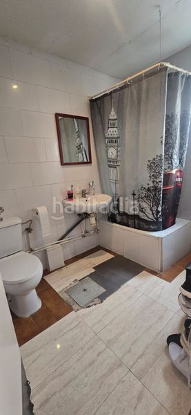 Foto a5085eb2-40d3-4f6e-add1-2bdb4c607ca8. Edificio en pau claris 18 edificio en venta , 5 dormitorios. en Santa Coloma de Gramenet