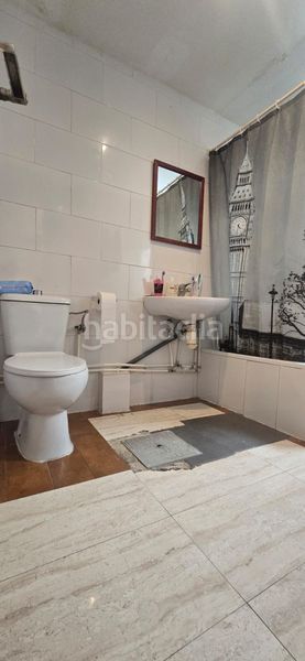 Foto e9bcef40-0f92-412f-af57-0fb50888fdb7. Edificio en pau claris 18 edificio en venta , 5 dormitorios. en Santa Coloma de Gramenet