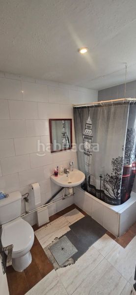 Foto f52cda9b-d91d-40da-b5e4-95d444a9298e. Edificio en pau claris 18 edificio en venta , 5 dormitorios. en Santa Coloma de Gramenet
