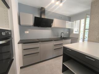Etagenwohnung  Avinguda de béjar. Piso en venta en zona esportiva