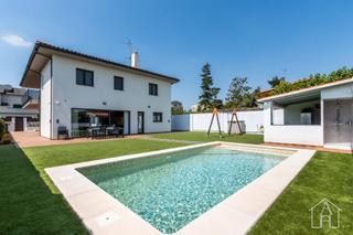 Casa a Castellarnau. Elegancia y alto standing en una casa de diseño con eficiencia e