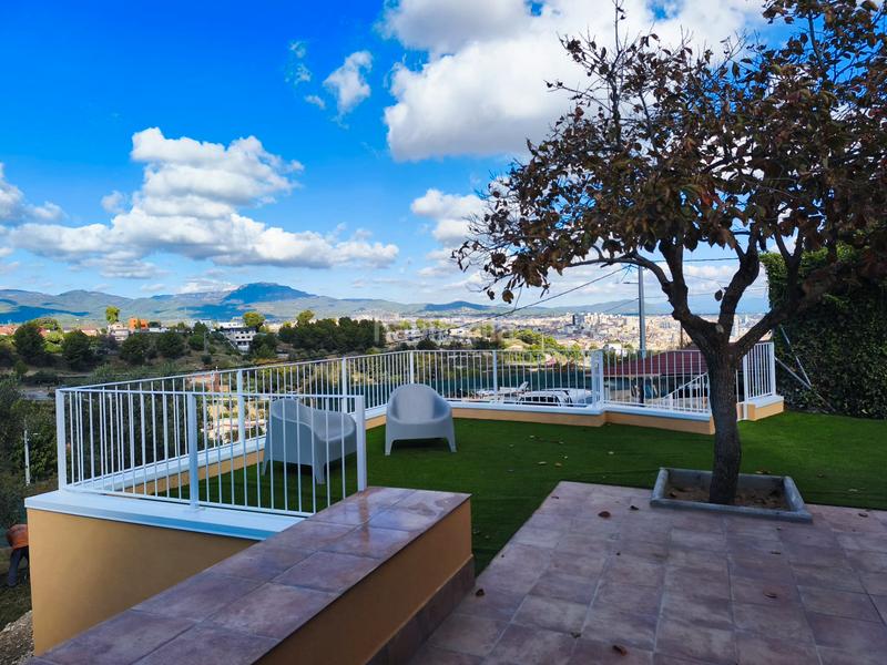 Foto 3ecd1ac6-c879-4dd8-81bd-aa429e244b5f. Casa amb calefacció a Les Martines Terrassa