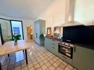 Doppelhaus  Carrer de fernando poo. Casa pareada vivienda completamente reformada en planta baja con