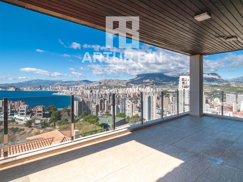 Foto b948cd2e-2603-4d0c-b1f8-3a26e80c2a7f. Chalet mit parking pool in Rincón Alto Benidorm