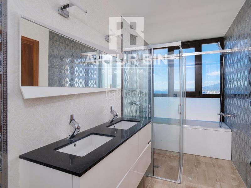 Foto f6256c10-3bec-4dca-9ada-fe441638cb3c. Chalet mit parking pool in Rincón Alto Benidorm