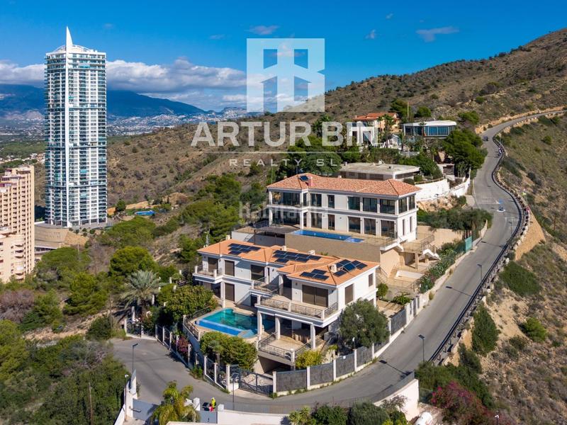 Foto 9784b355-799d-4604-b4c2-c80dc9b61f0b. Chalet with parking pool in Rincón Alto Benidorm