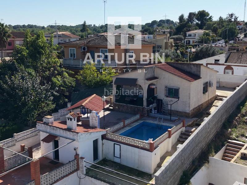 Foto fd0fcdc4-2f28-4658-9a99-4fb28bbe6552. Casa a schiera con piscina in Riba - roja de Túria