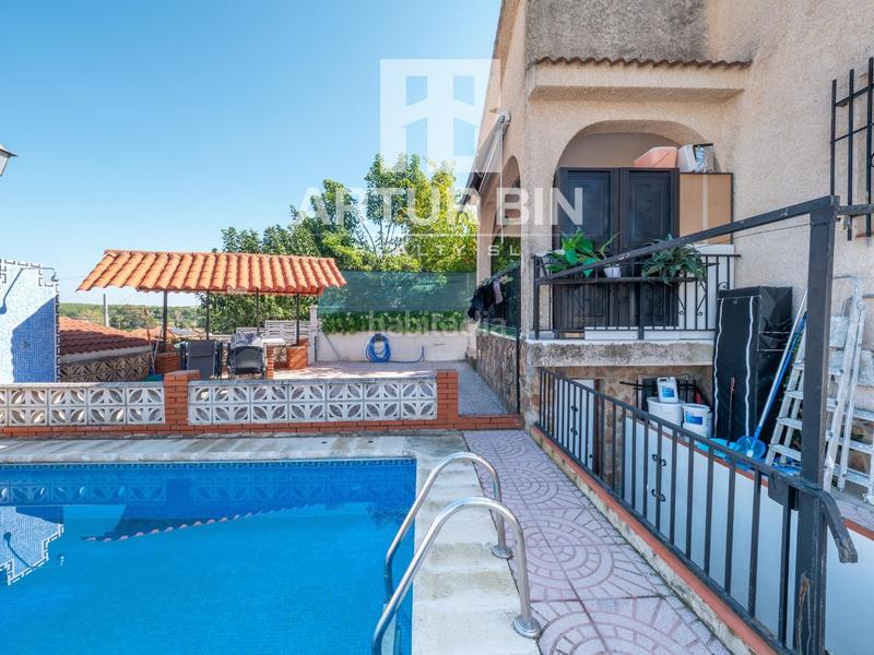 Foto 24961689-2d43-47a7-ba15-7317aafcc831. Semi detached house with pool in Riba - roja de Túria