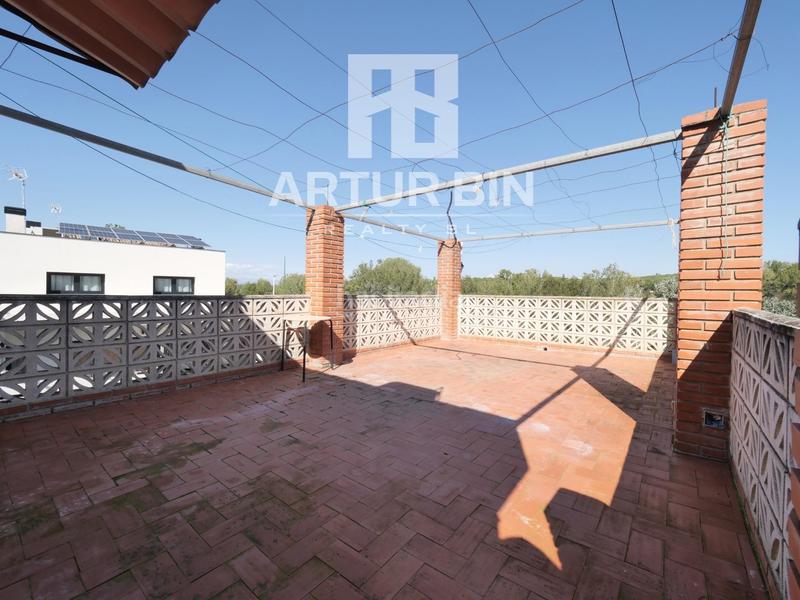 Foto 39a067d7-0afa-4161-a0ff-9c2c90a033d8. Semi detached house with pool in Riba - roja de Túria